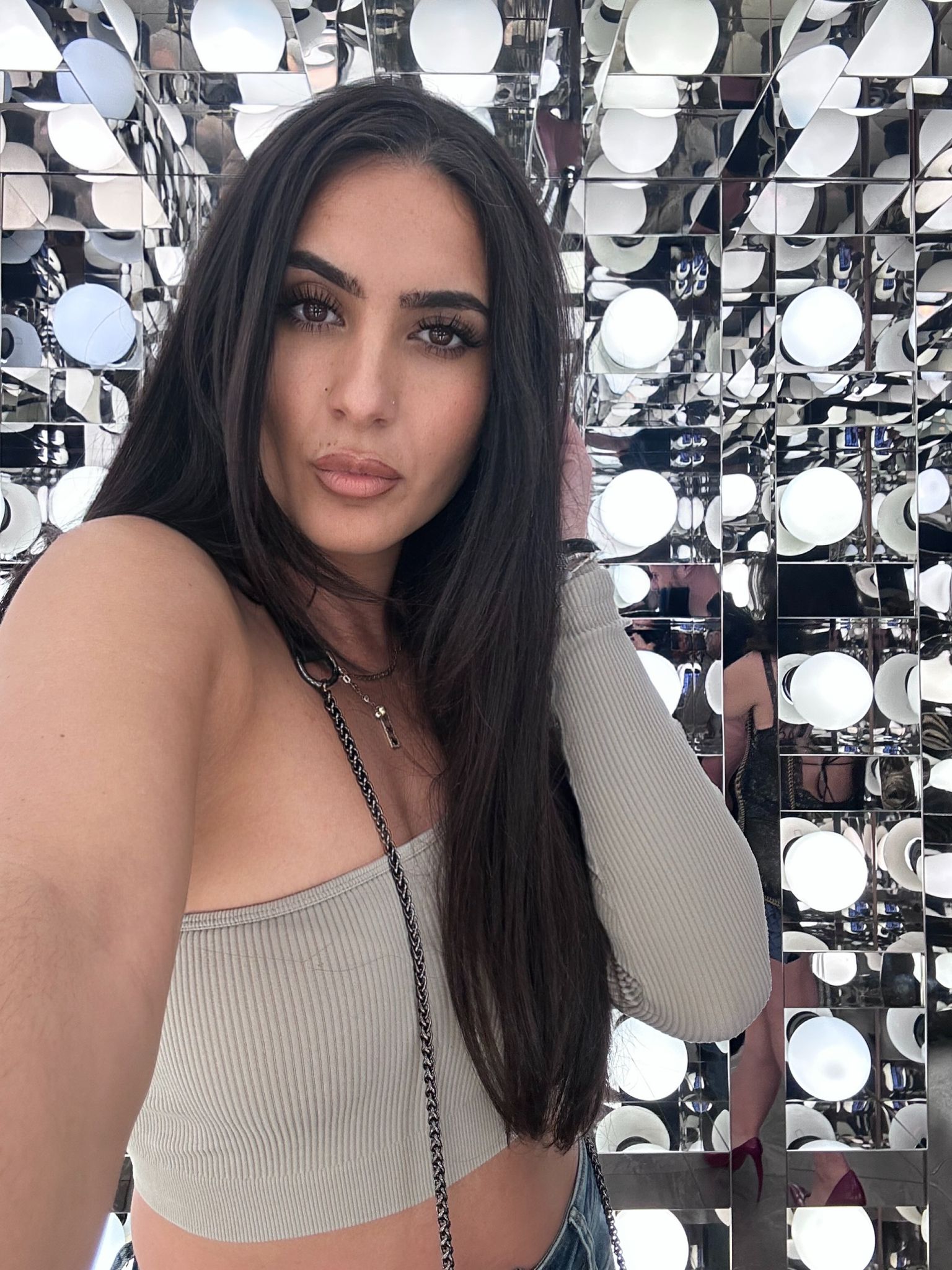 Flow Hair and Beauty - Sev Suleyman https://flowhairstudio.co.uk/wp-content/uploads/2025/07/Flow-Hair-and-Beauty-Sev-Suleyman.jpeg